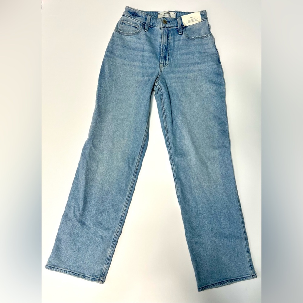 NWT • Women’s Hollister Ultra High Rise Dad Jeans • Size 00/24W • Light Med Wash